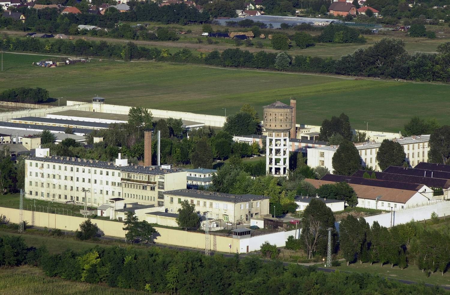 Tököli börtön.jpg