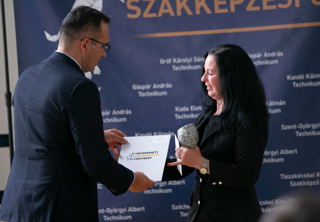év tanára1.jpg