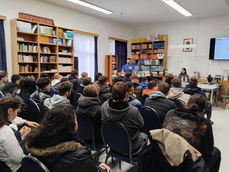 A Hankook Tire & Technology tájékoztatója iskolánkban