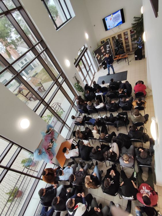 A drogokról másképp – Drogprevenciós előadás